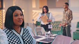 Après 5 ans d’absence, il surprend sa femme prête à épouser un autre homme